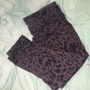 Rare Cheetah Print Wunder Under leggings
